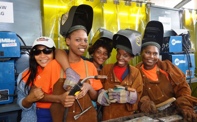 Haití: Una capacitación profesional de alto nivel para las y los jóvenes de Carrefour-feuilles (en inglés)