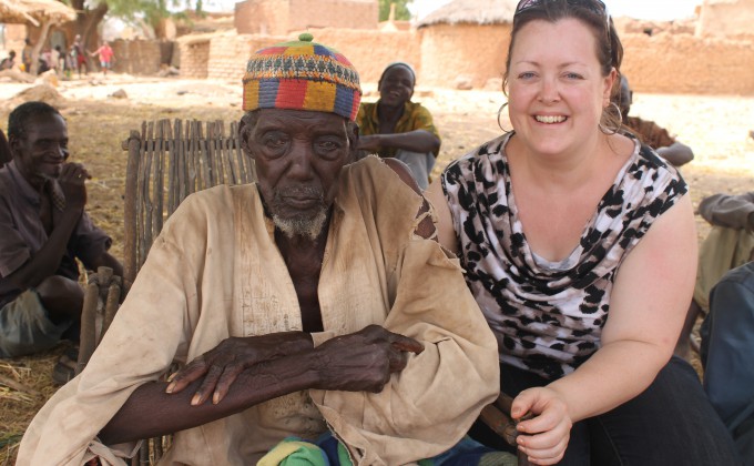 Encuentro con una embajadora del CECI :  Chantal Bernatchez, ex voluntaria comprometida con las mujeres Burkinabè (en inglés)