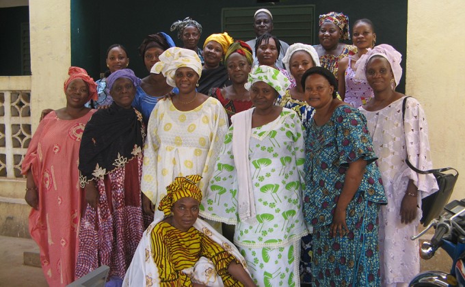 Cuando el Estado y la Sociedad Civil se unen - El éxito de la adopción de la Política Nacional de Género en Malí (en francés)