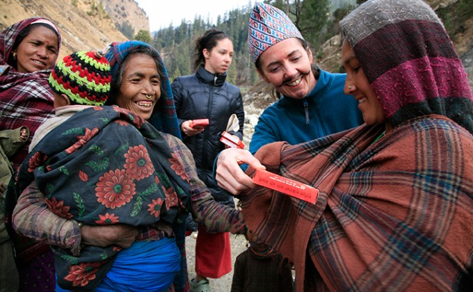 Práctica de Responsabilidad Social por los Resultados del Desarrollo: Experiencias de Becas de Aprendizaje de Acción PRAN en Nepal (en inglés)