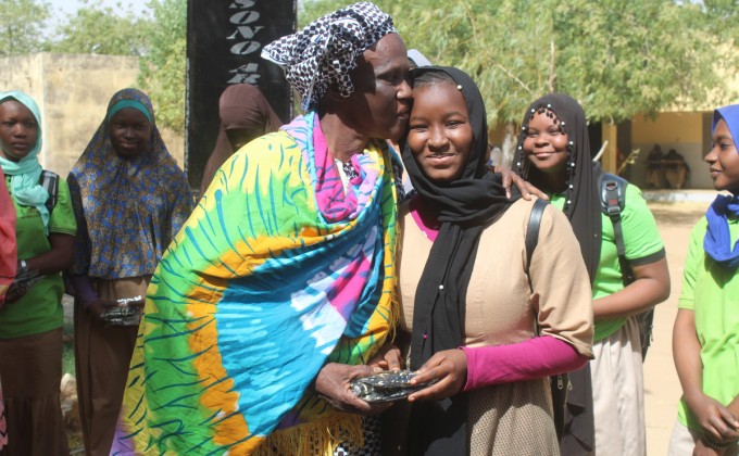 Mali - Mise à disposition de kits d'hygiène menstruelle pour les adolescentes dans plusieurs lycées.
